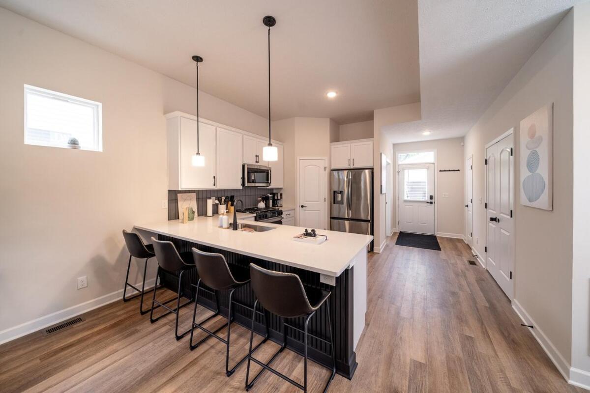 Luxury New 3br Cle Clinic Univcircle Little Italy Holiday home Cleveland