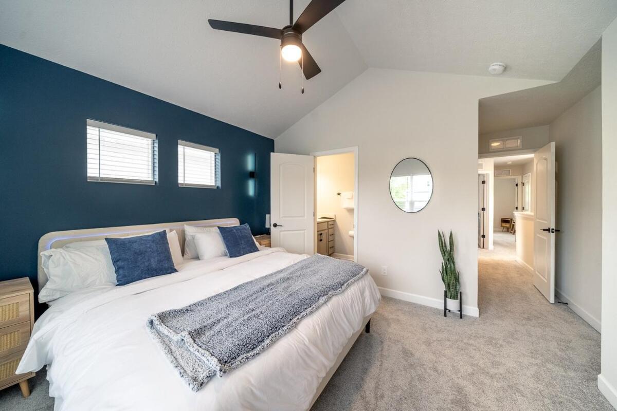 Luxury New 3br Cle Clinic Univcircle Little Italy Holiday home *